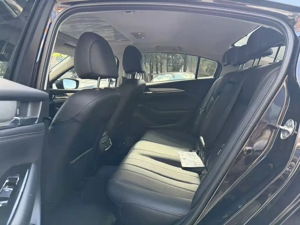 Mazda Atenza — миниатюра 5