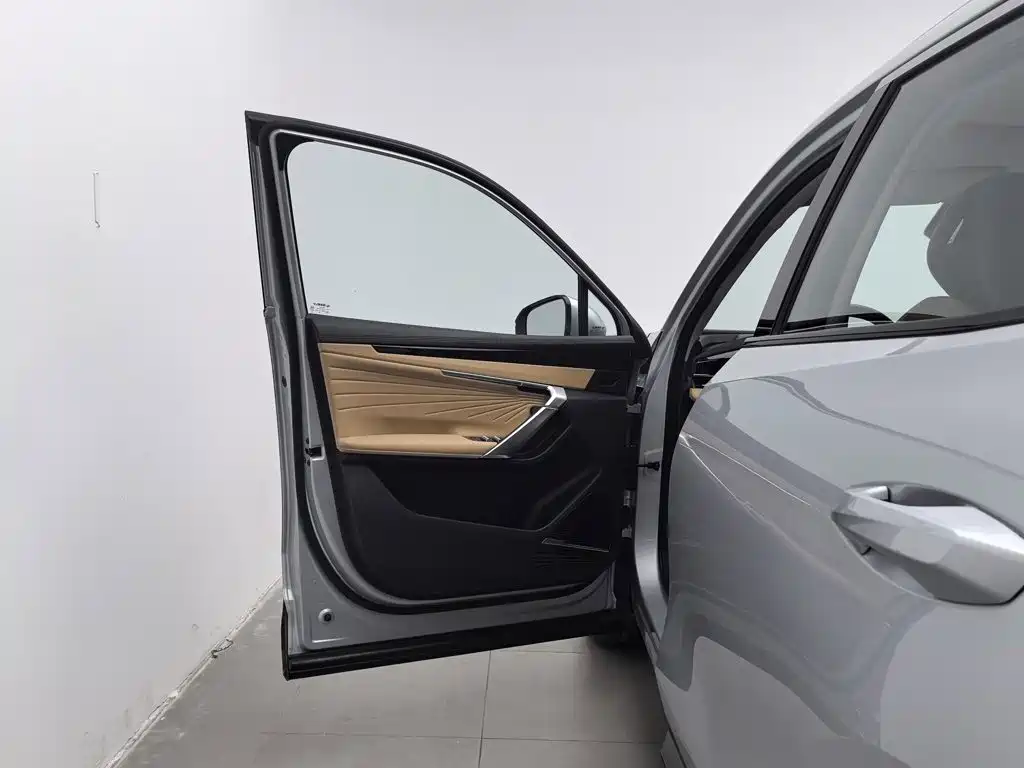 Geely Boyue L — миниатюра 8