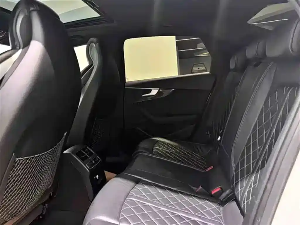 Audi A4L 2017 40 TFSI