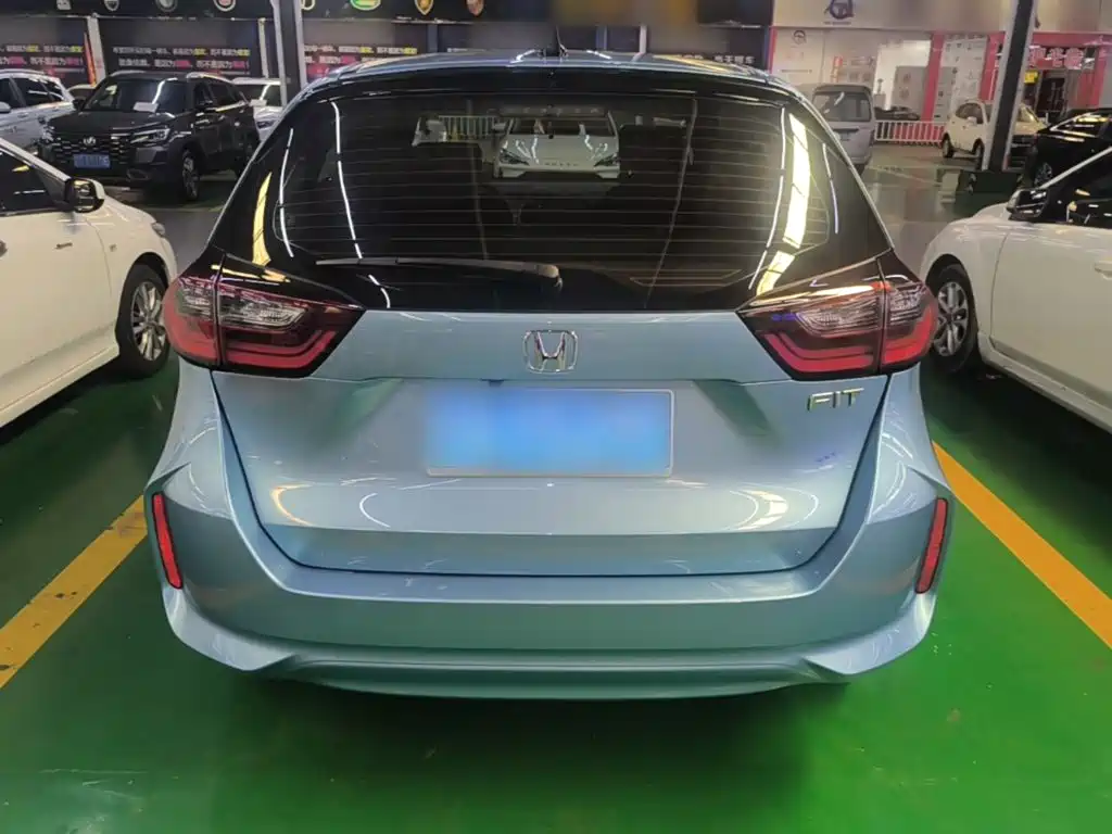 Honda Fit — миниатюра 6