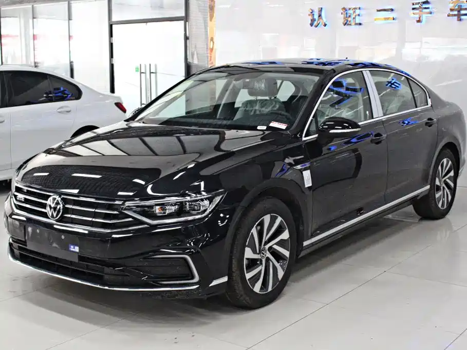 Volkswagen Magotan PHEV — миниатюра 2