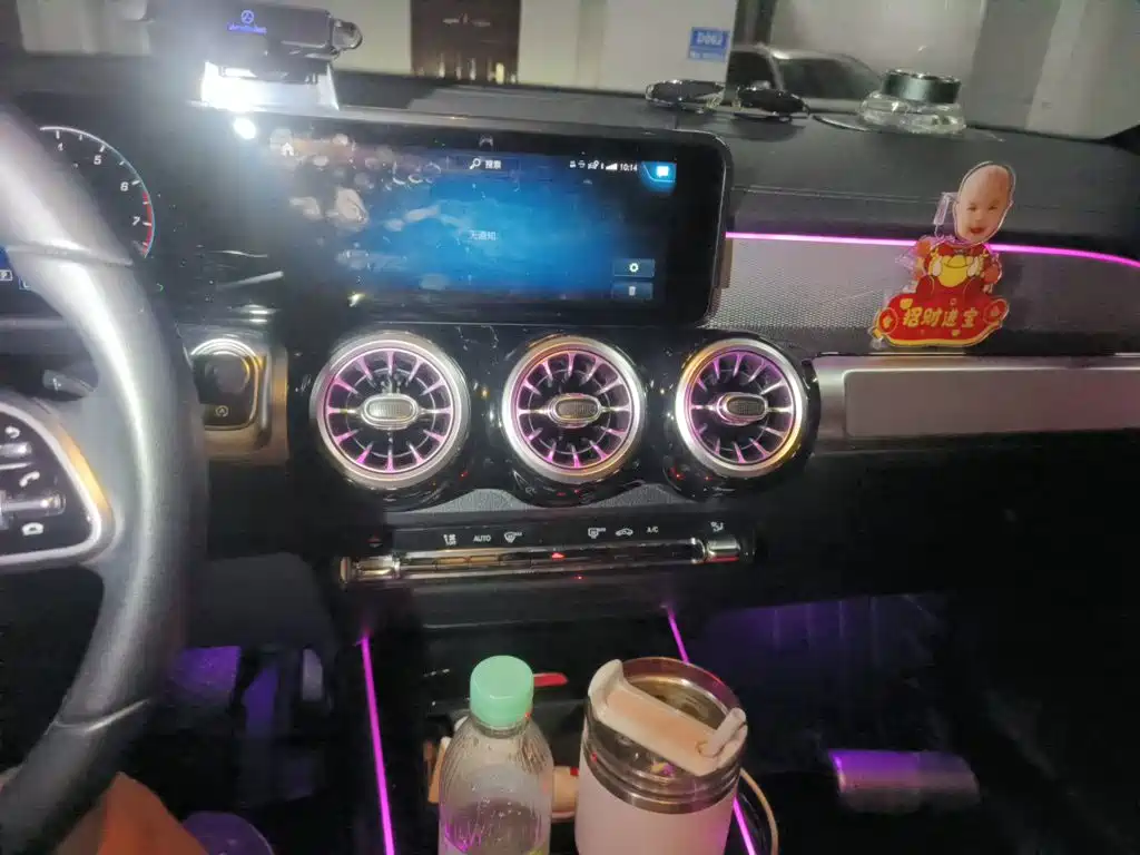 Mercedes-Benz GLB — миниатюра 9