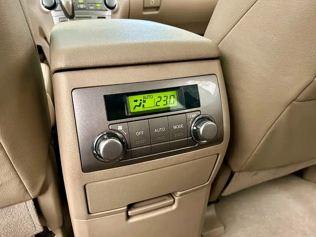 Toyota Highlander — миниатюра 18