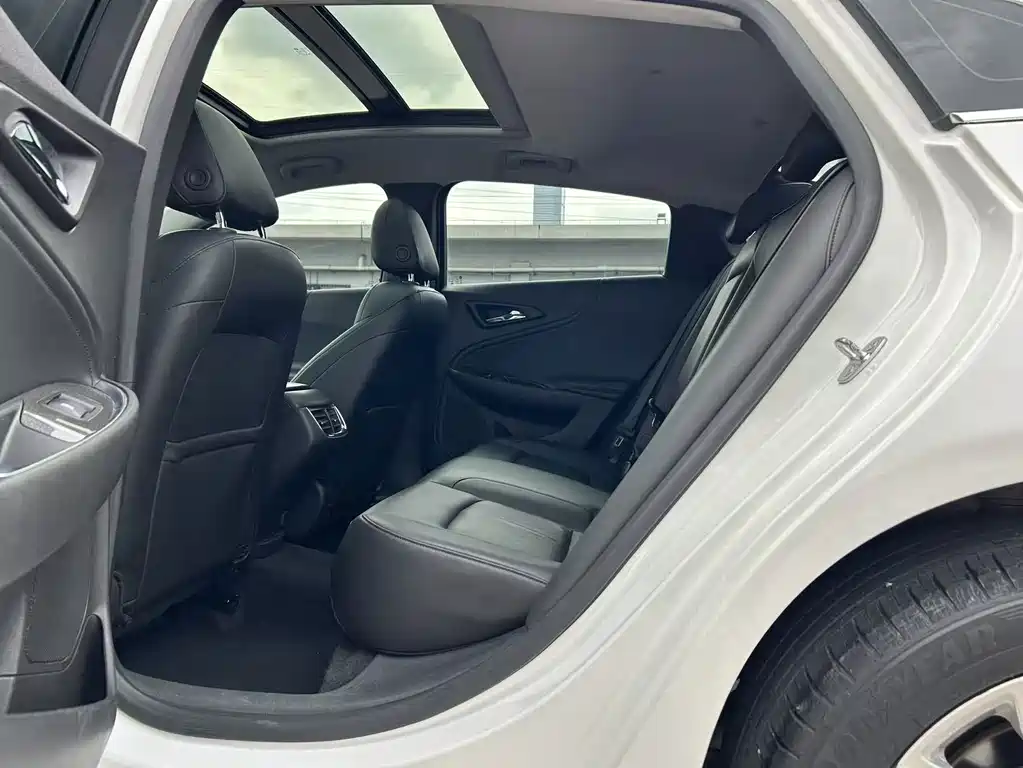 Chevrolet Malibu XL — миниатюра 6