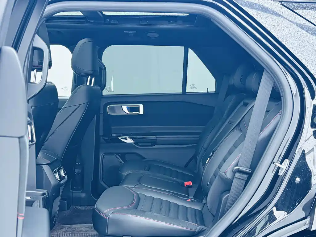 Ford Explorer — миниатюра 16