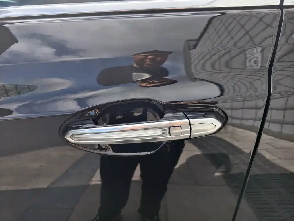 Cadillac XT5 — миниатюра 6