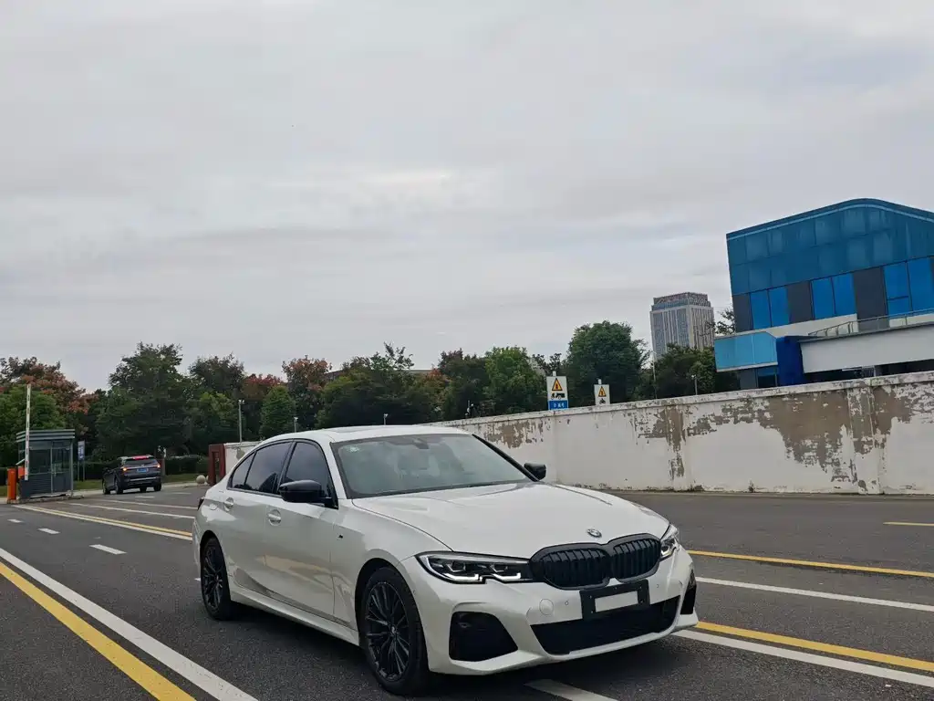 BMW 3 Series — миниатюра 3