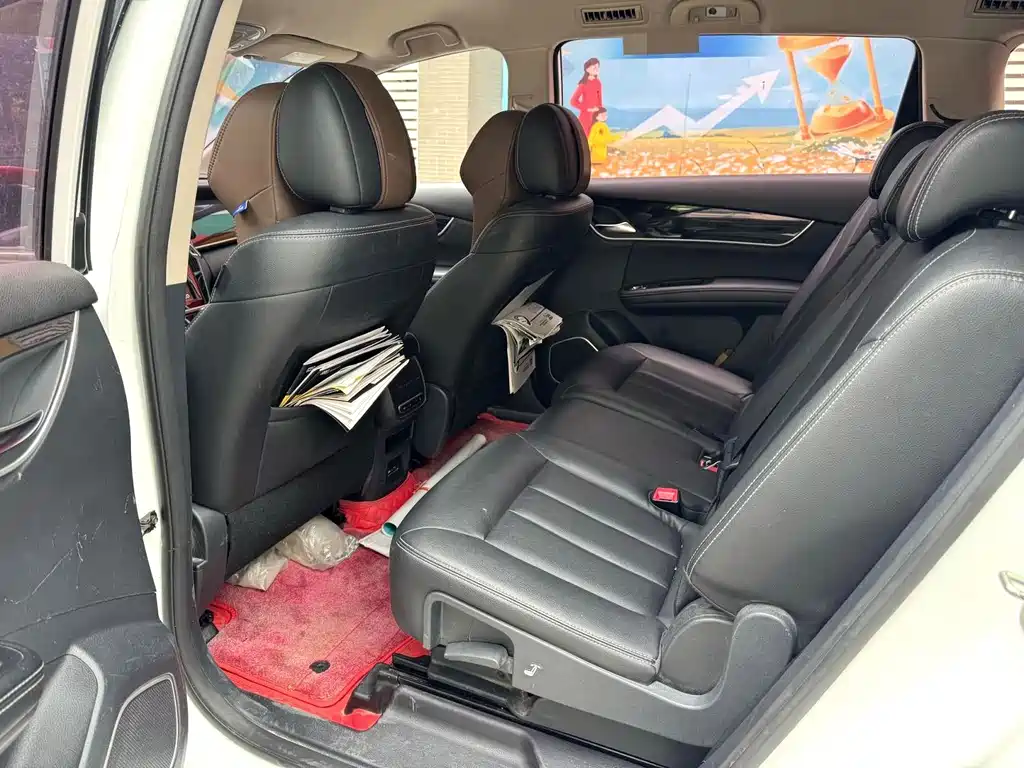 BYD MAX — миниатюра 7