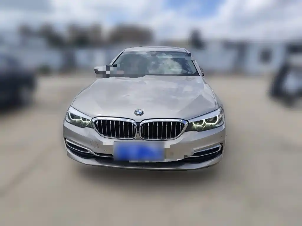 BMW 5 Series — миниатюра 2