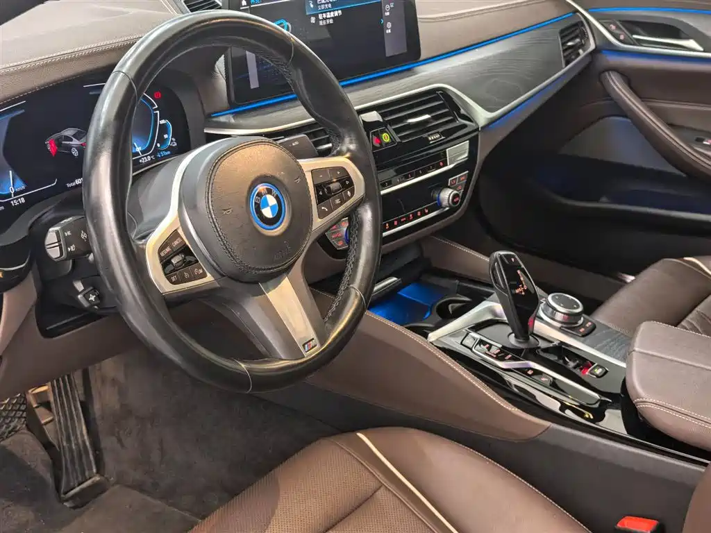 BMW 5 Series 5 2022 535Le M Sport