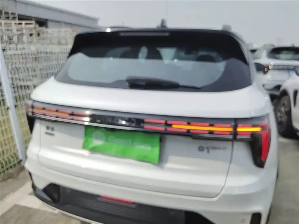 Lynk & Co 01 - фото 4