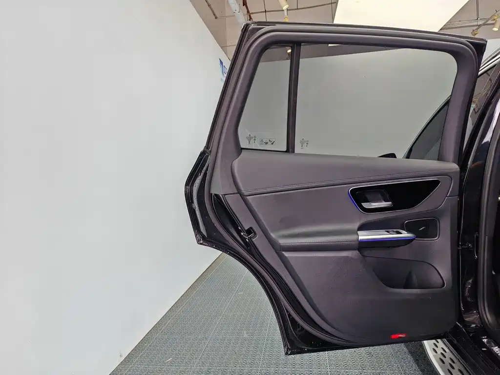 Mercedes-Benz GLC — миниатюра 14