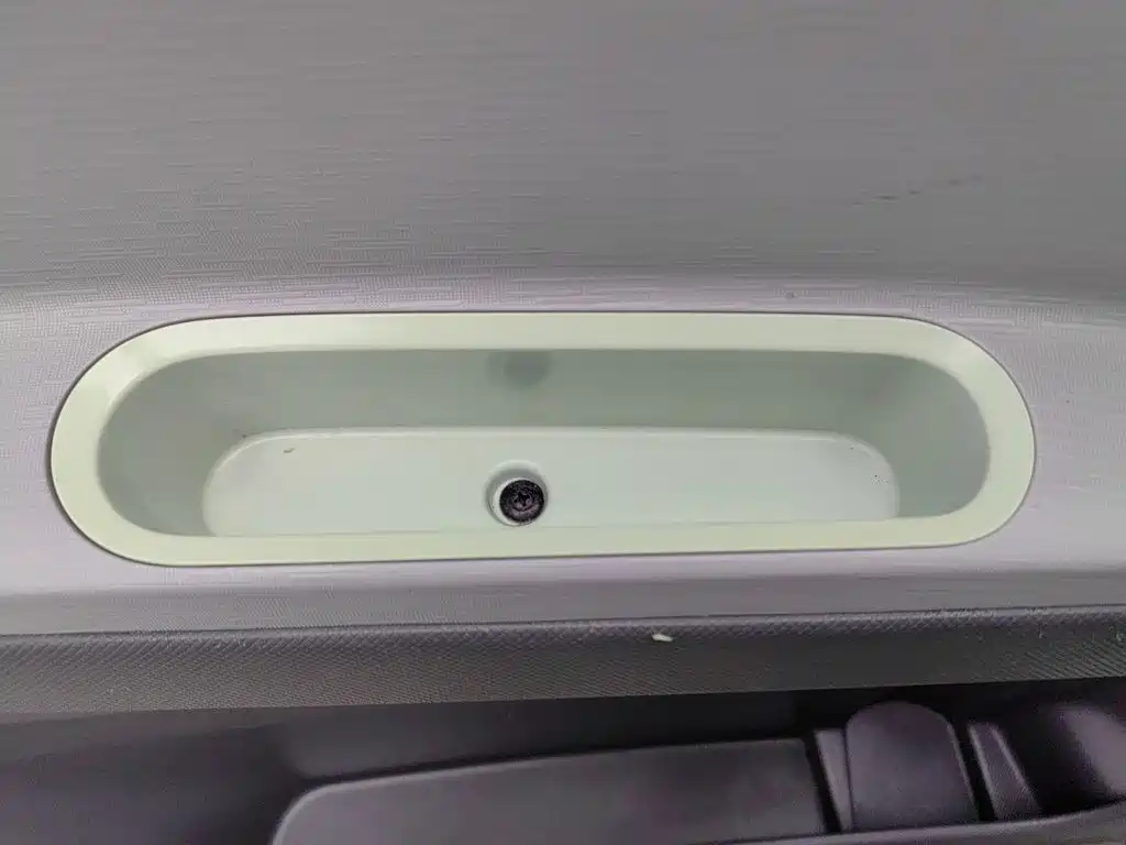 Wuling MINIEV — миниатюра 9