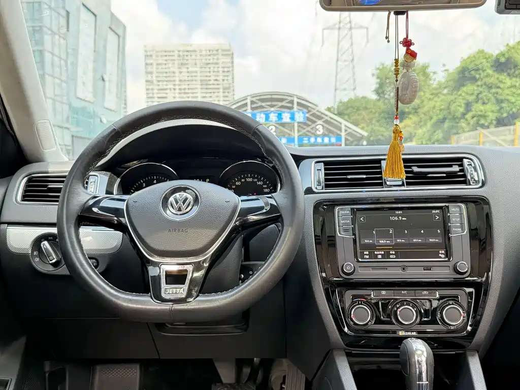 Volkswagen Sagitar — миниатюра 13