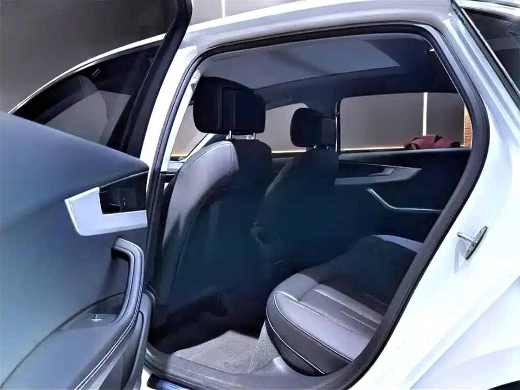 Audi A4L 2020 40 TFSI Fashion