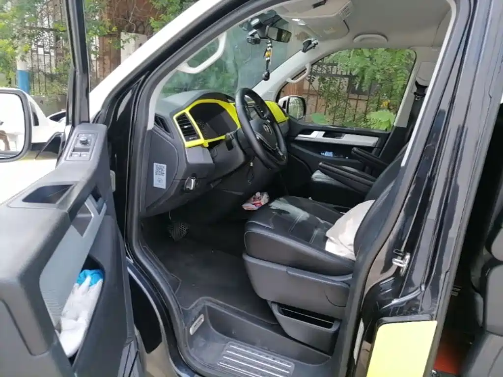 Volkswagen Multivan — миниатюра 21