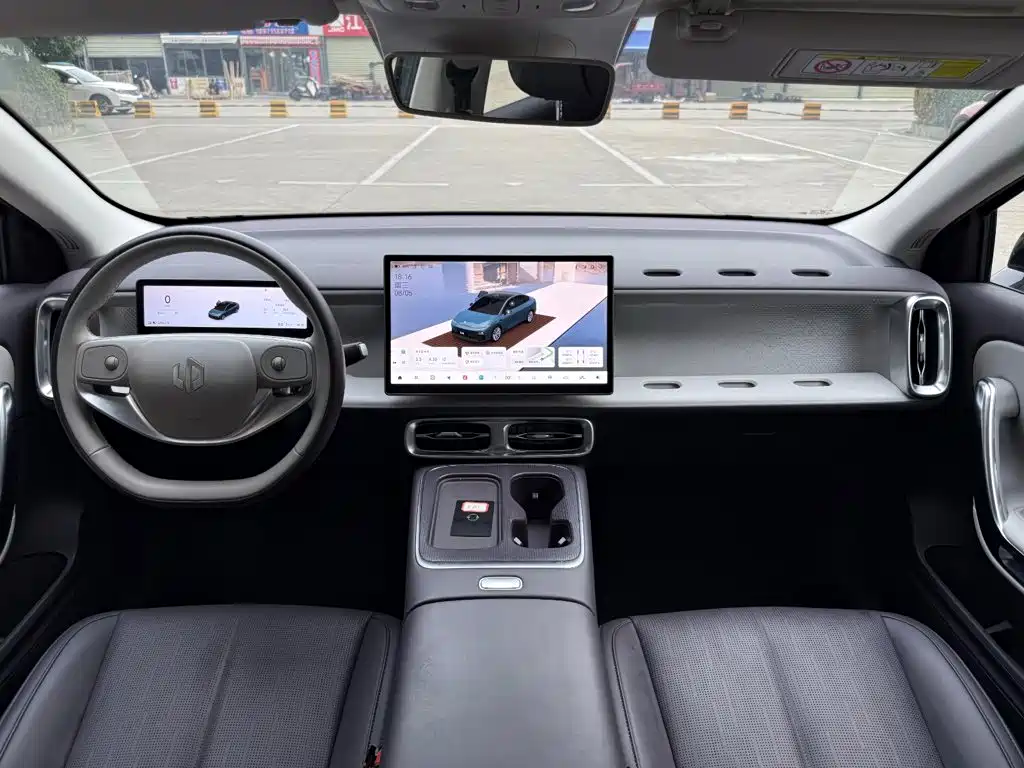 Leapmotor Leapmotor B01 — миниатюра 14