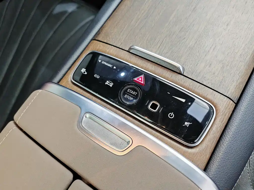 Mercedes-Benz EQS — миниатюра 16