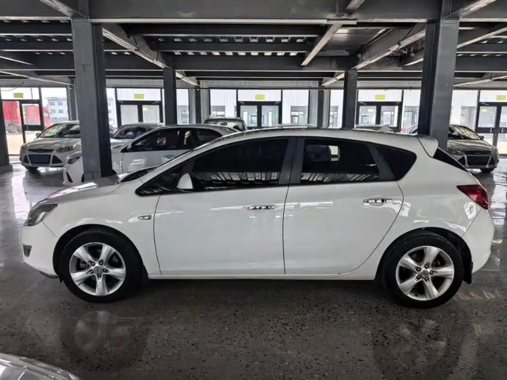 Buick Excelle — миниатюра 3