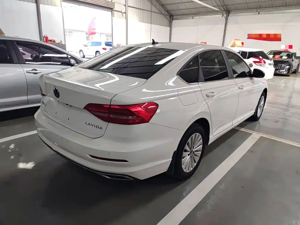 Volkswagen Lavida — миниатюра 7