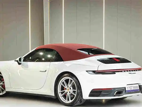 Porsche 911 2023 Carrera Cabriolet 3.0T