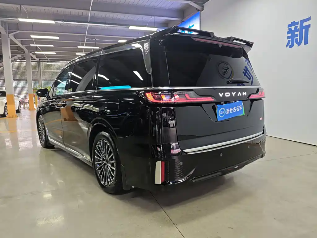 VOYAH Dreamer — миниатюра 18