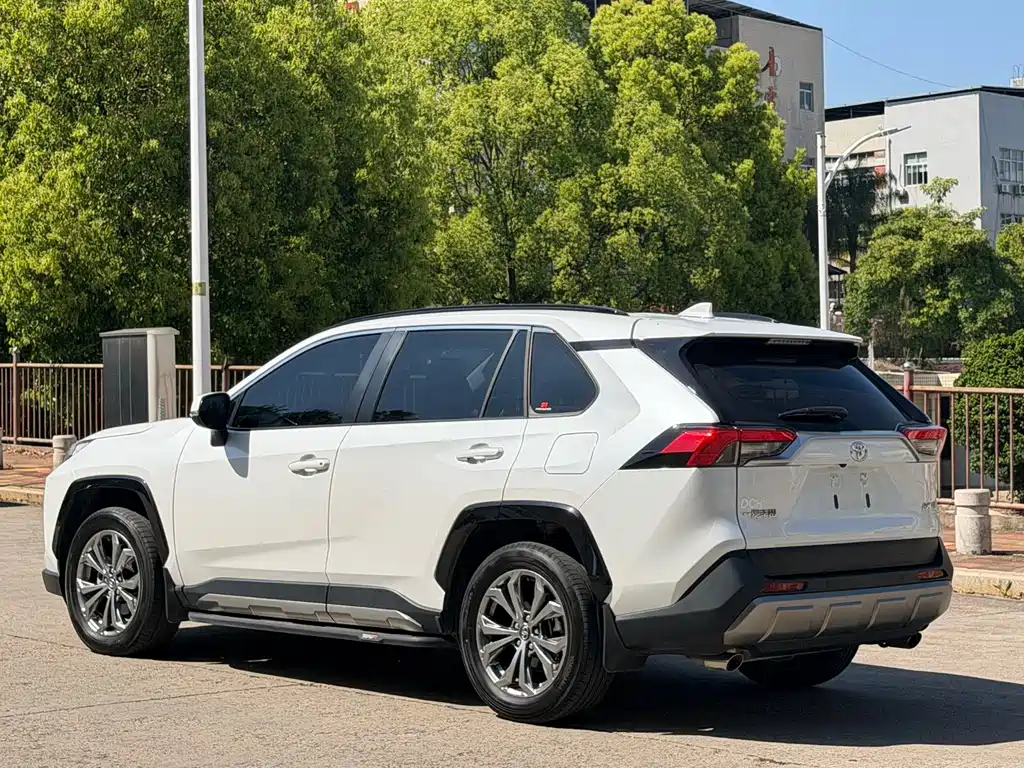 TOYOTA RAV4 RONGFANG