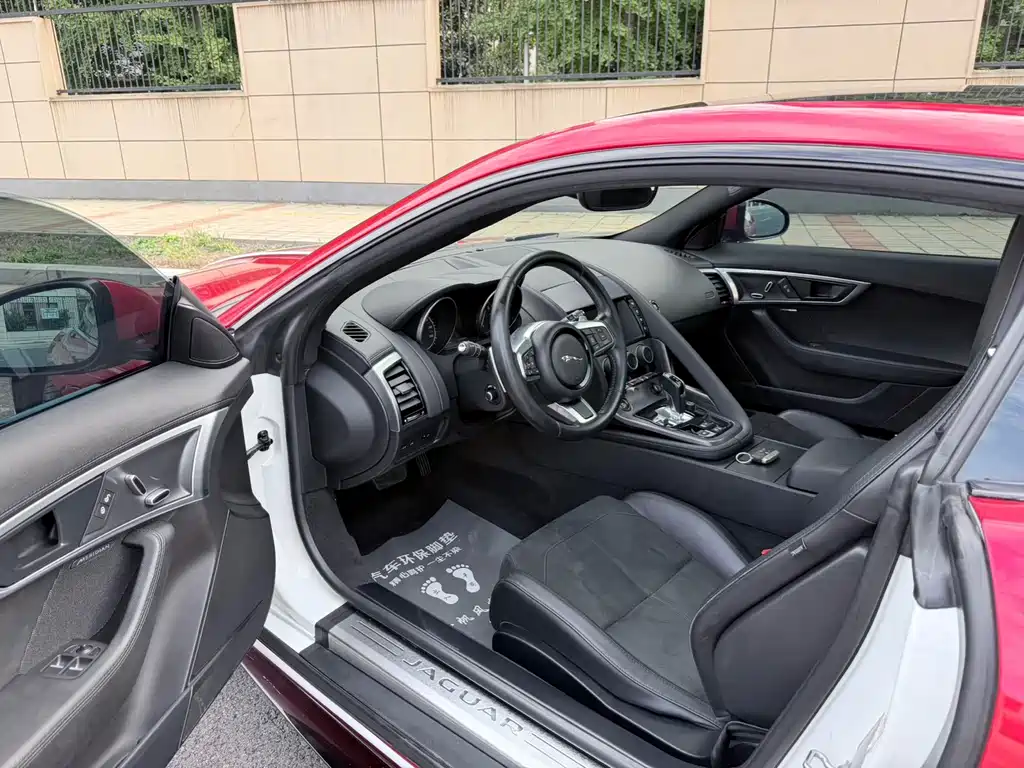 Jaguar F-TYPE — миниатюра 15