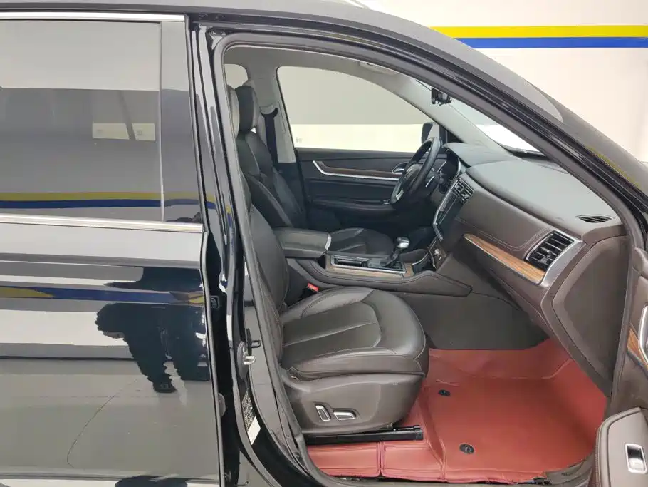Roewe RX8 — миниатюра 8