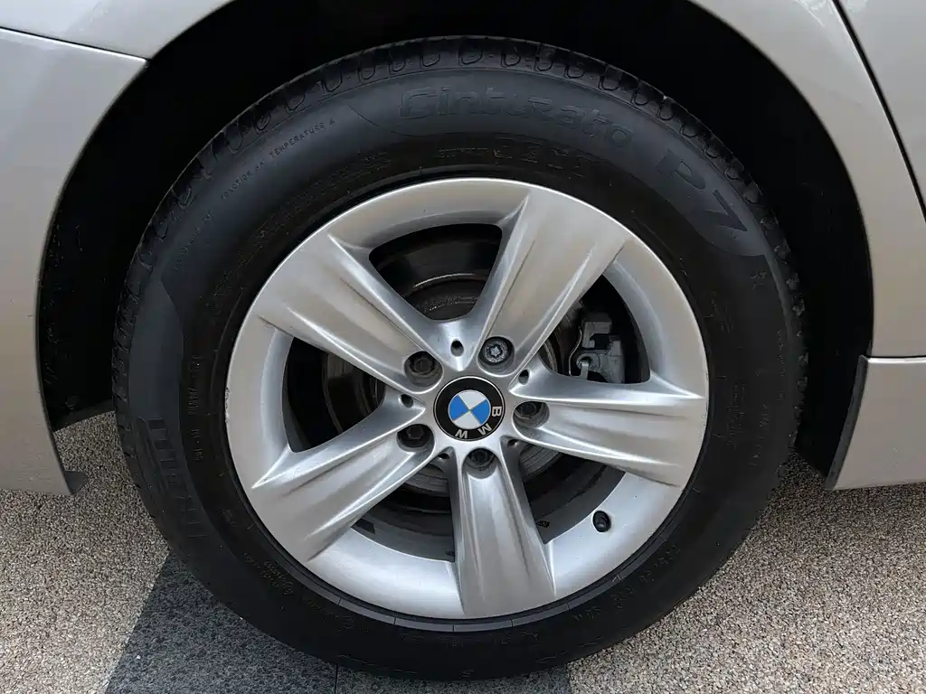 BMW 3 Series — миниатюра 17