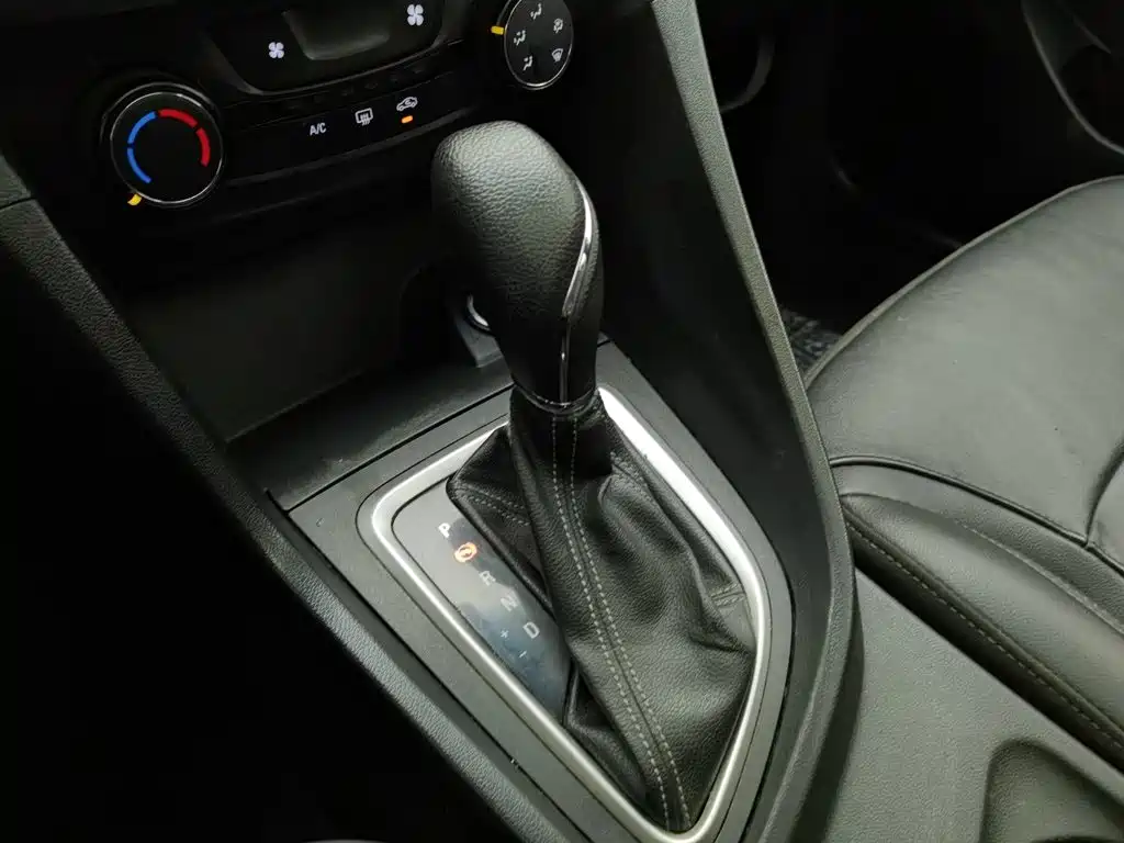Buick Excelle — миниатюра 13