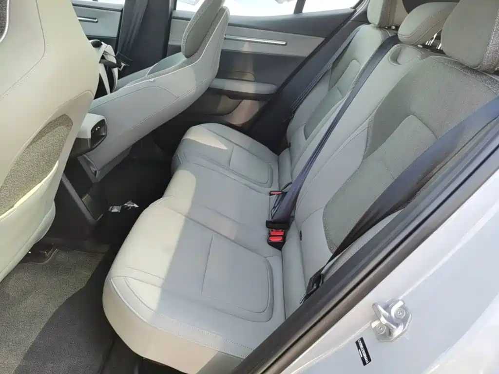 Volvo EX30 — миниатюра 17