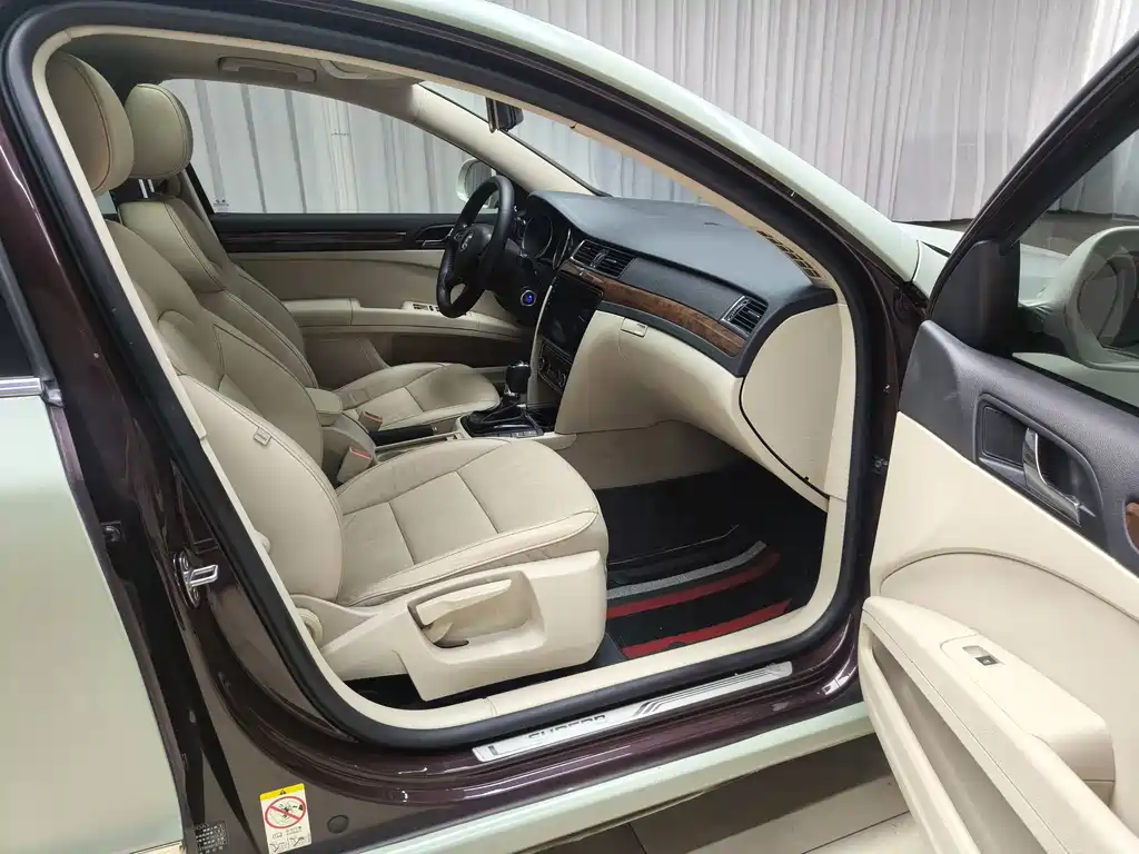 Skoda Superb — миниатюра 11