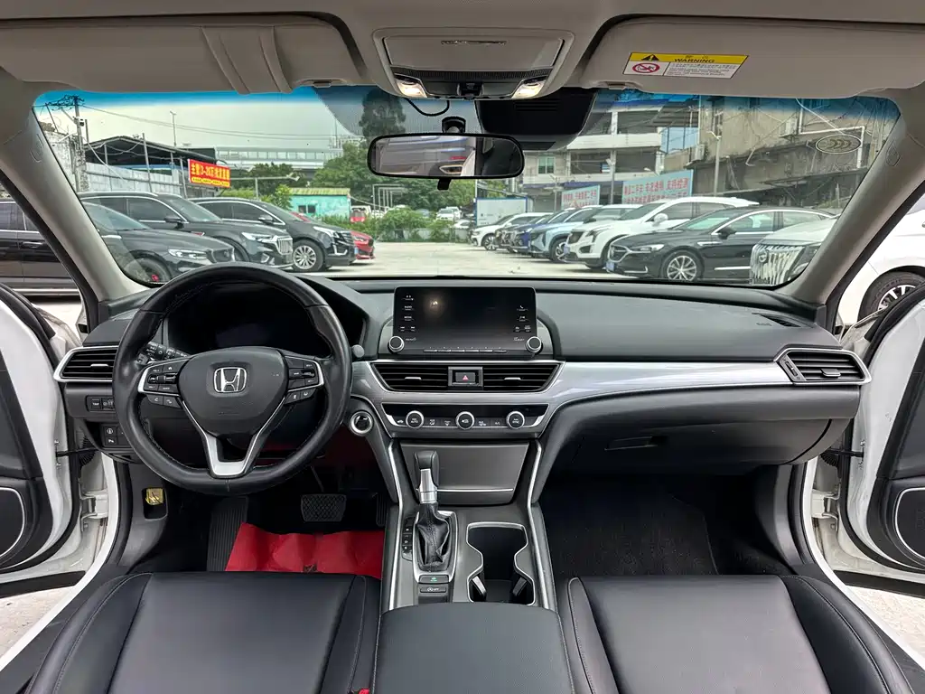 Honda Accord 2018 260TURBO Luxury VI