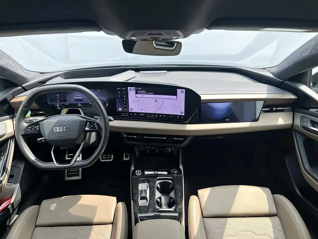 Audi A6L e-tron — миниатюра 6
