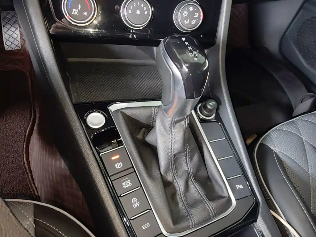 Volkswagen Sagitar — миниатюра 14