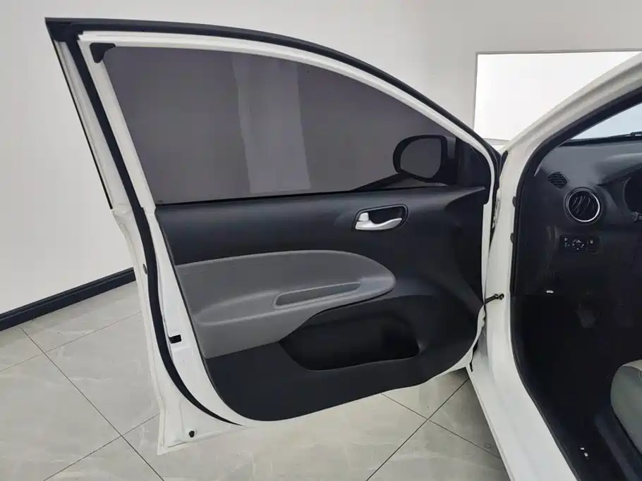 Kia Huanchi — миниатюра 7