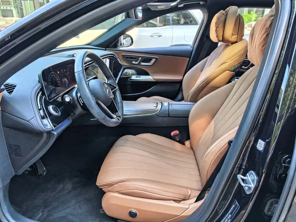 Mercedes-Benz E-Class — миниатюра 3