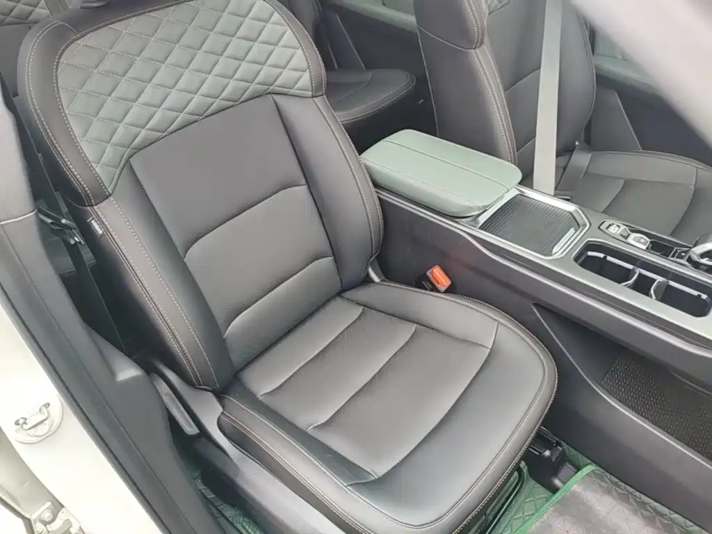 Geely Haoyue L — миниатюра 25