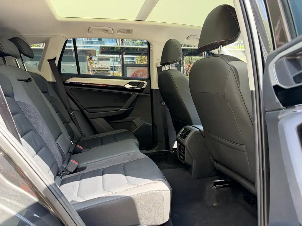 Volkswagen Tayron 2022 330TSI Luxury Smart Connect