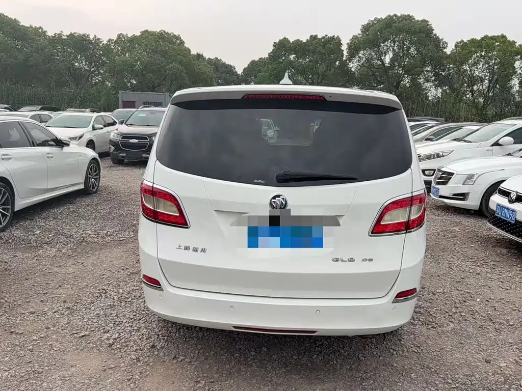 Buick GL8 2011 3.0L XT Luxury Flagship