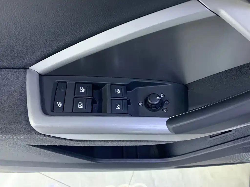 Audi Q3 — миниатюра 4