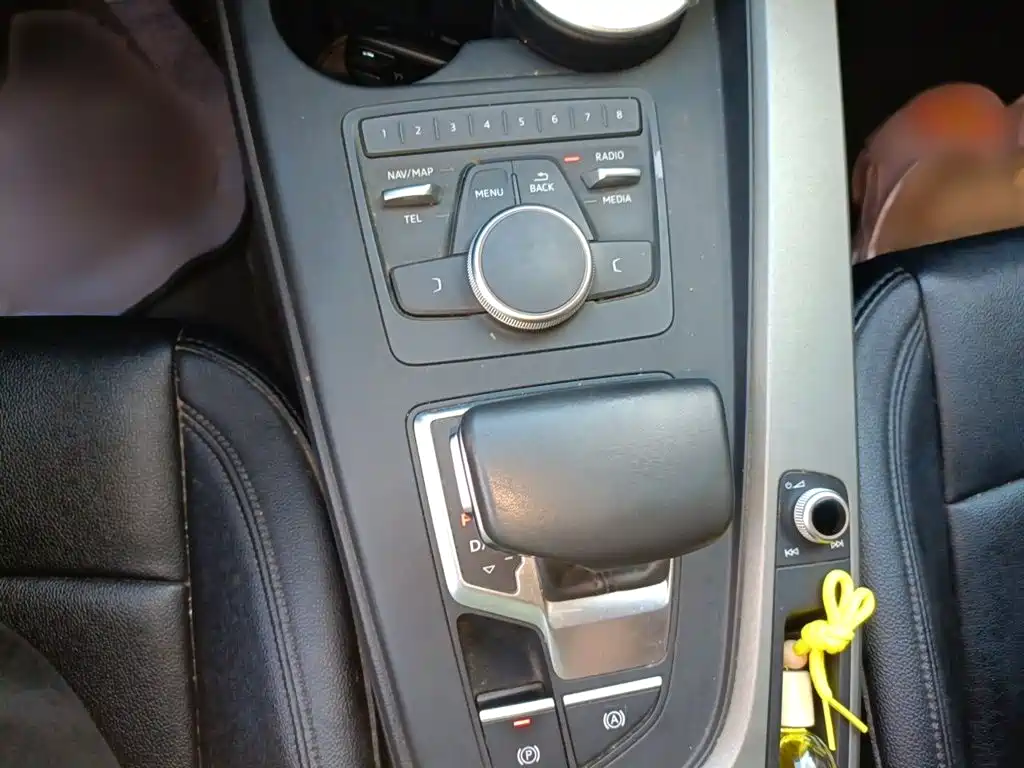 Audi A4L — миниатюра 7