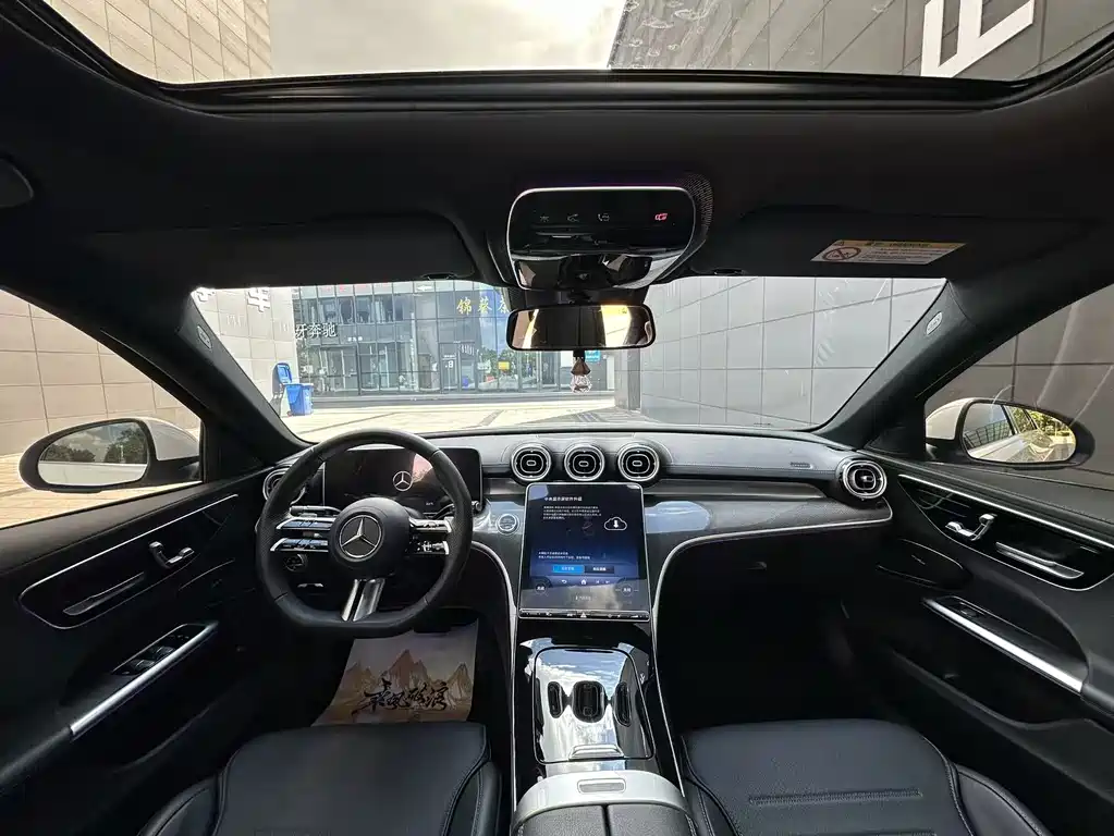 Mercedes-Benz C-Class — миниатюра 5