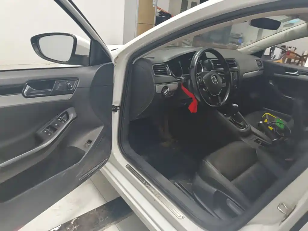 Volkswagen Sagitar — миниатюра 16