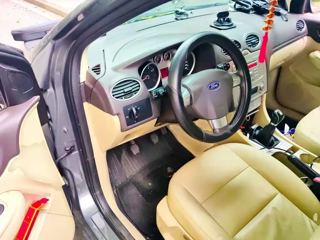 Ford Focus — миниатюра 17