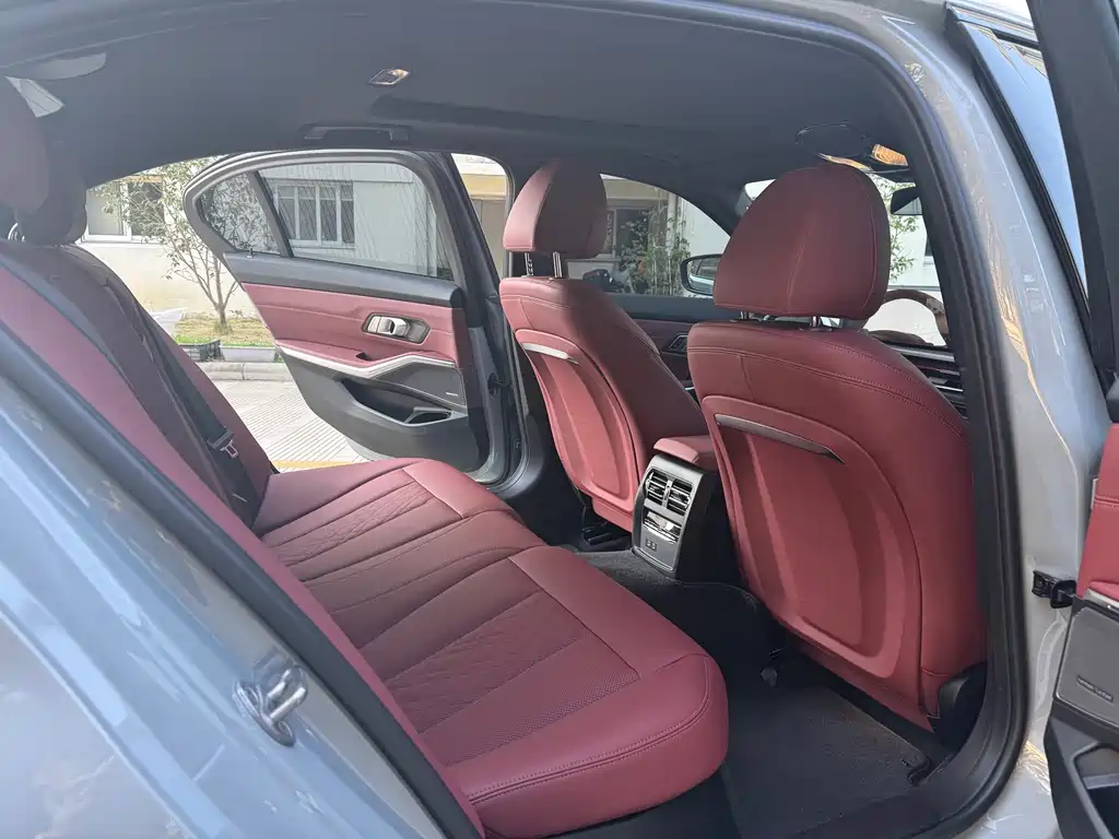 BMW 3 Series 3 2025 330Li M Sport