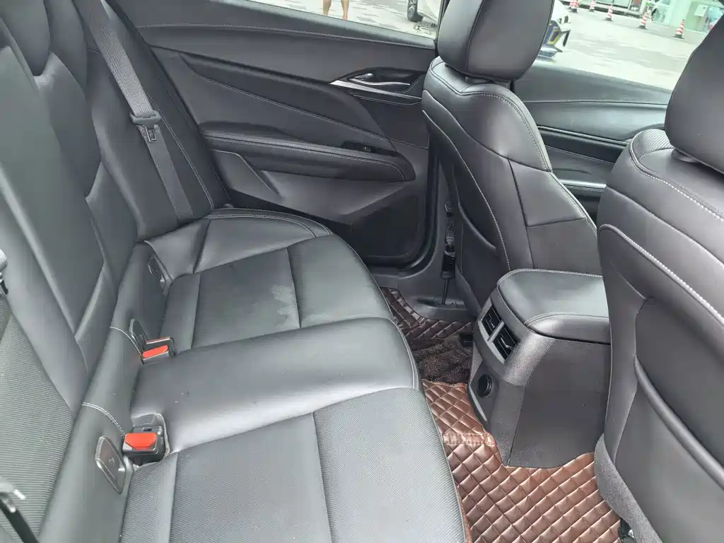 Cadillac CT4 — миниатюра 6