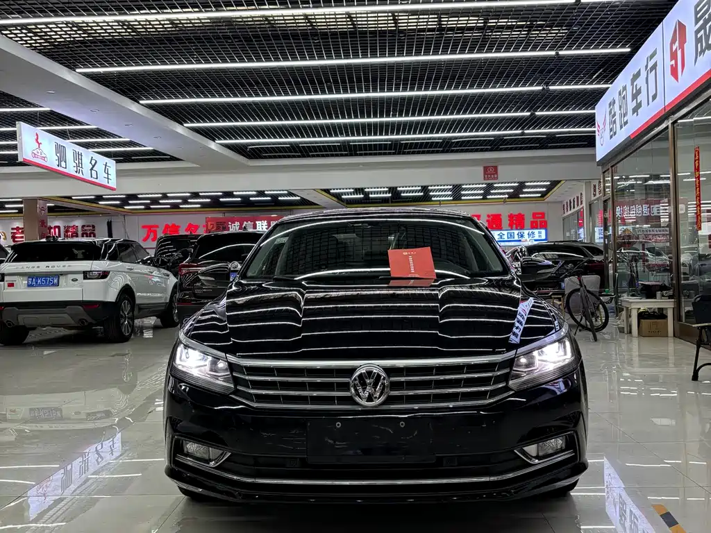 Volkswagen Passat 2017 330TSI DSG