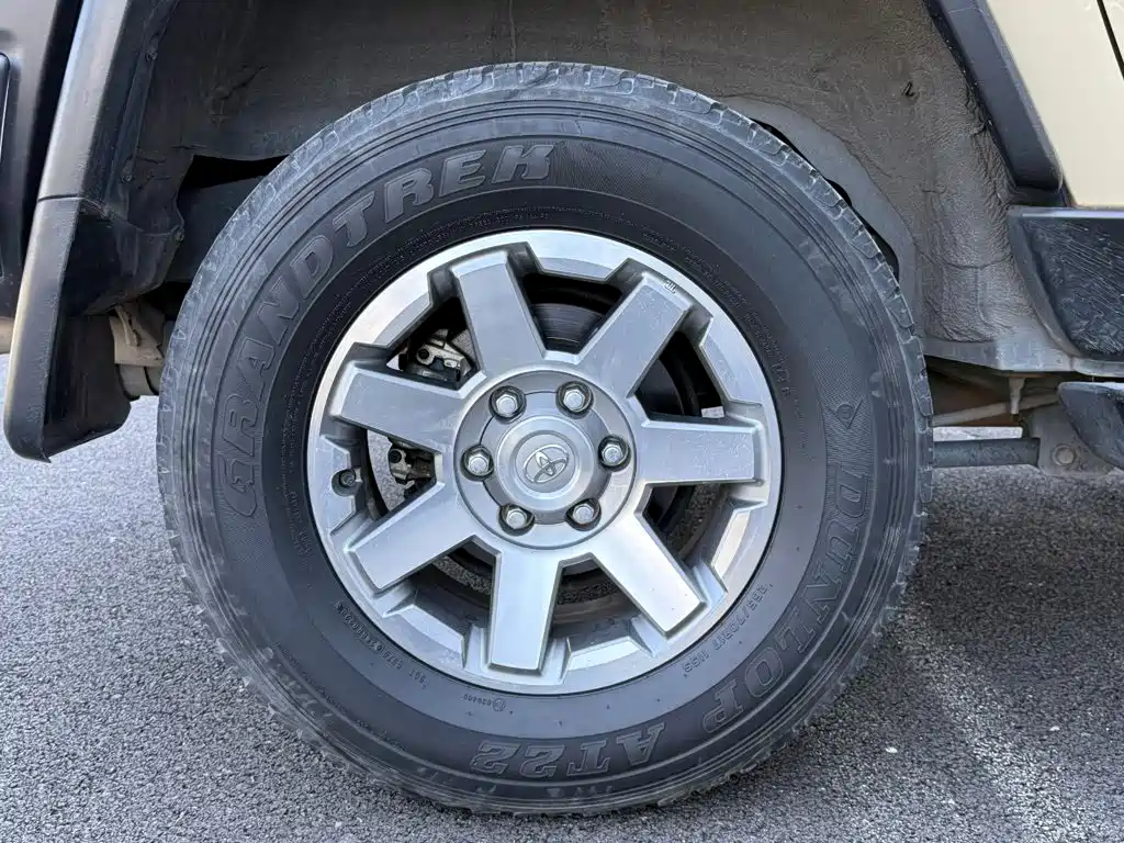 Toyota FJ Cruiser — миниатюра 21